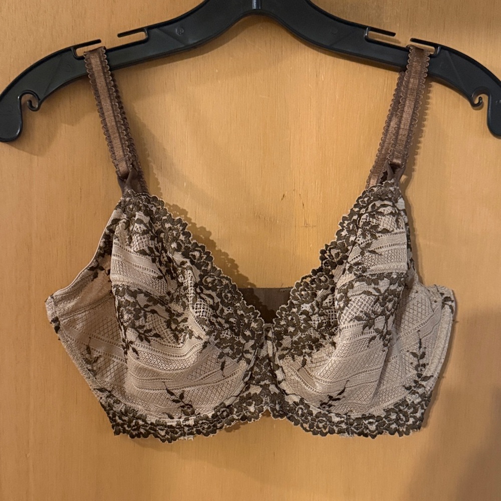 Wacoal Women’s Lace Underwire Bra Brown Tan Size 34DD/E